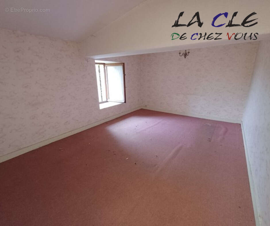 Maison à COULONGES-SUR-L'AUTIZE