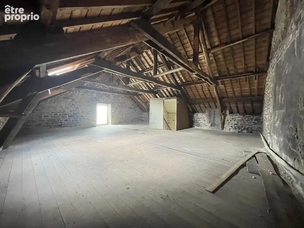 Immeuble de bourg à rénover pour habiter ou investir  275 m² env. + Terrasse 28 m² env. Vue Golfe -  80 m du Port - photo 12