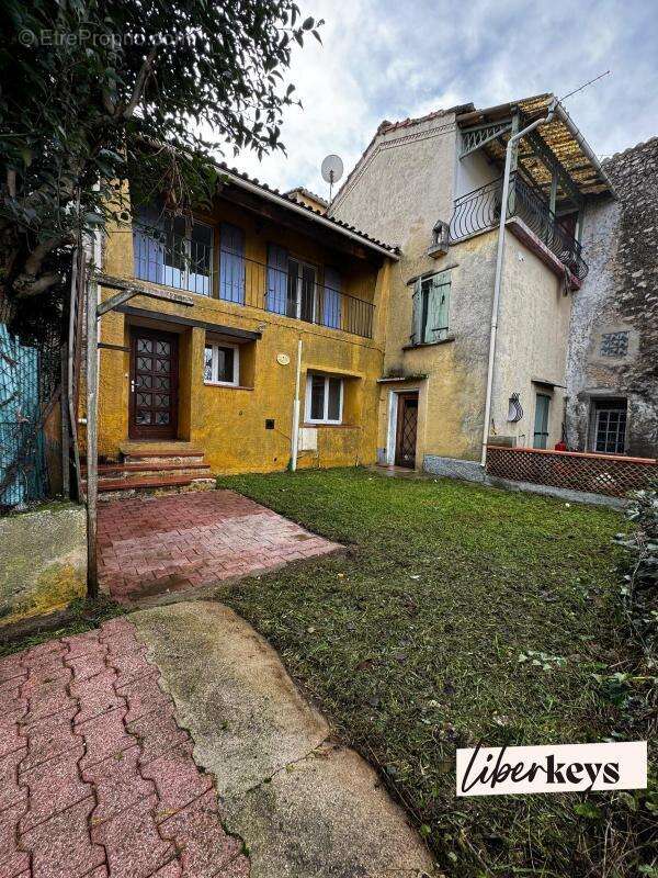 Maison à ESPARRON
