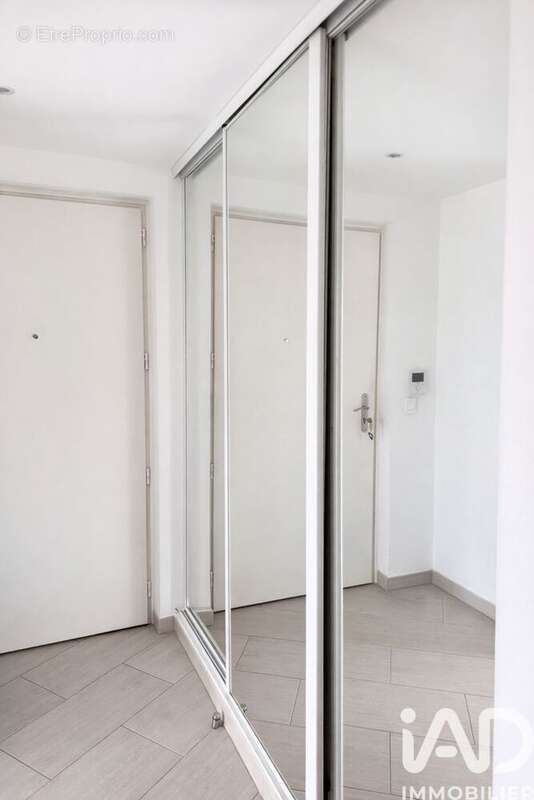 Photo 6 - Appartement à LE PLESSIS-ROBINSON