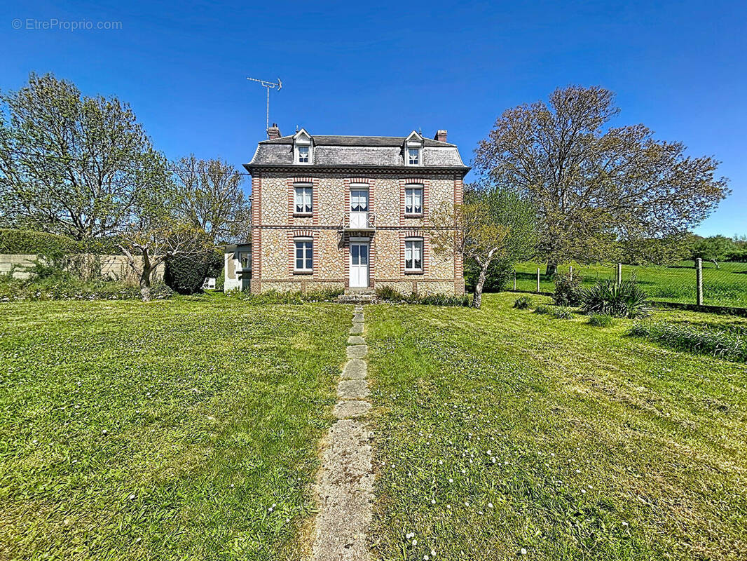 Maison à CORNEVILLE-SUR-RISLE