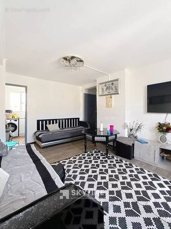 Appartement à MARSEILLE-3E