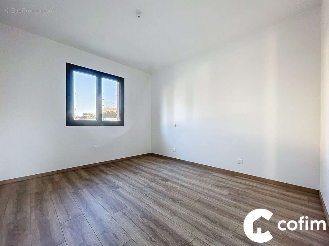 Maison à SERRES-CASTET