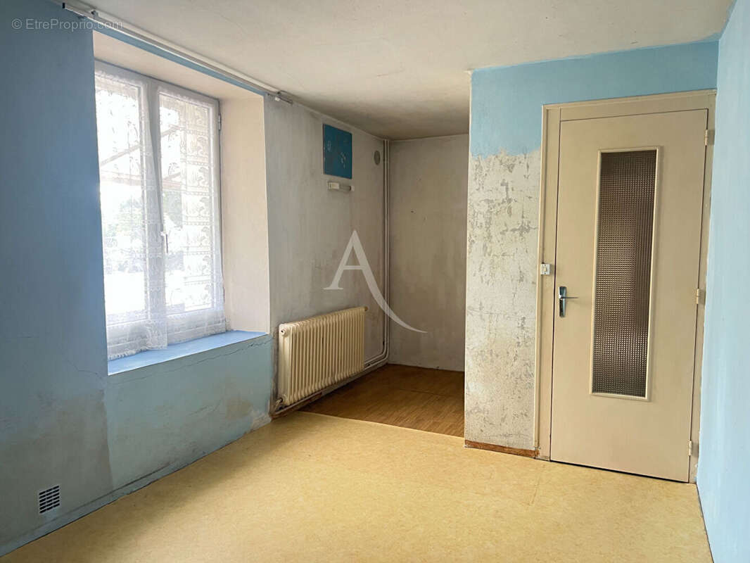 Maison à MOUZEUIL-SAINT-MARTIN