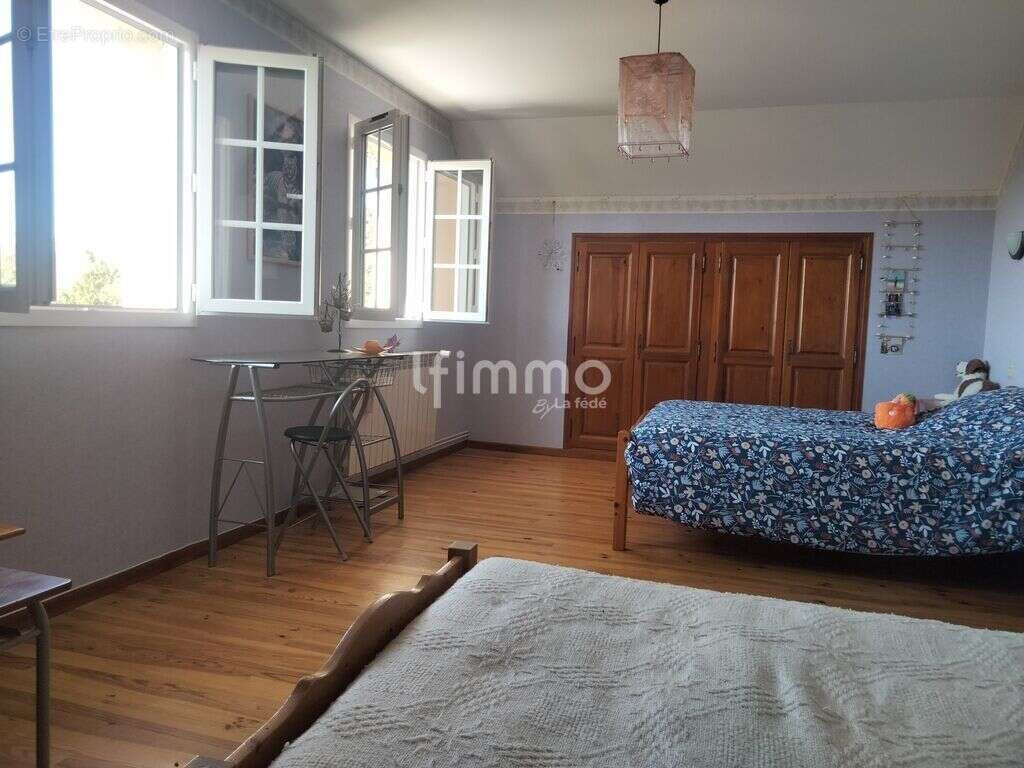 Maison 4 chambres et 1 Ha de terrain - photo 9