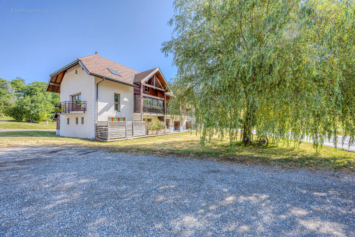 Appartement à AVIERNOZ