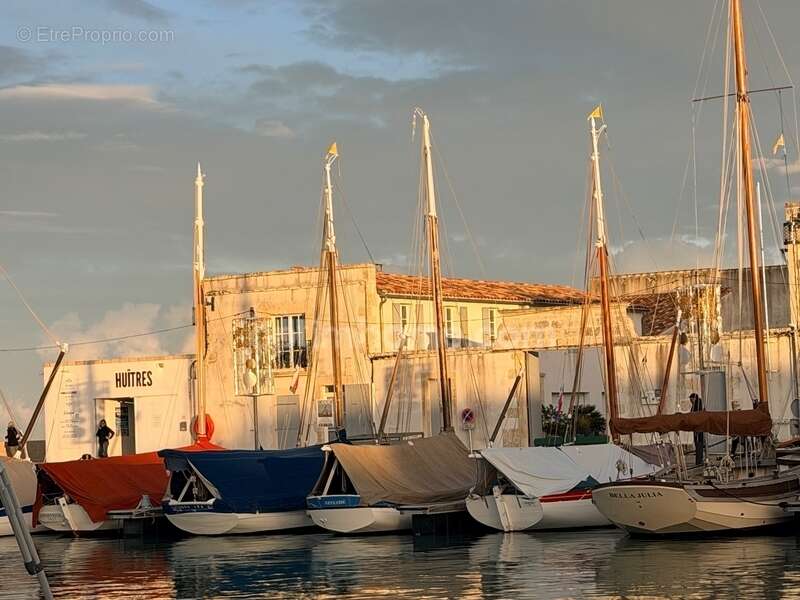 Appartement à LA FLOTTE