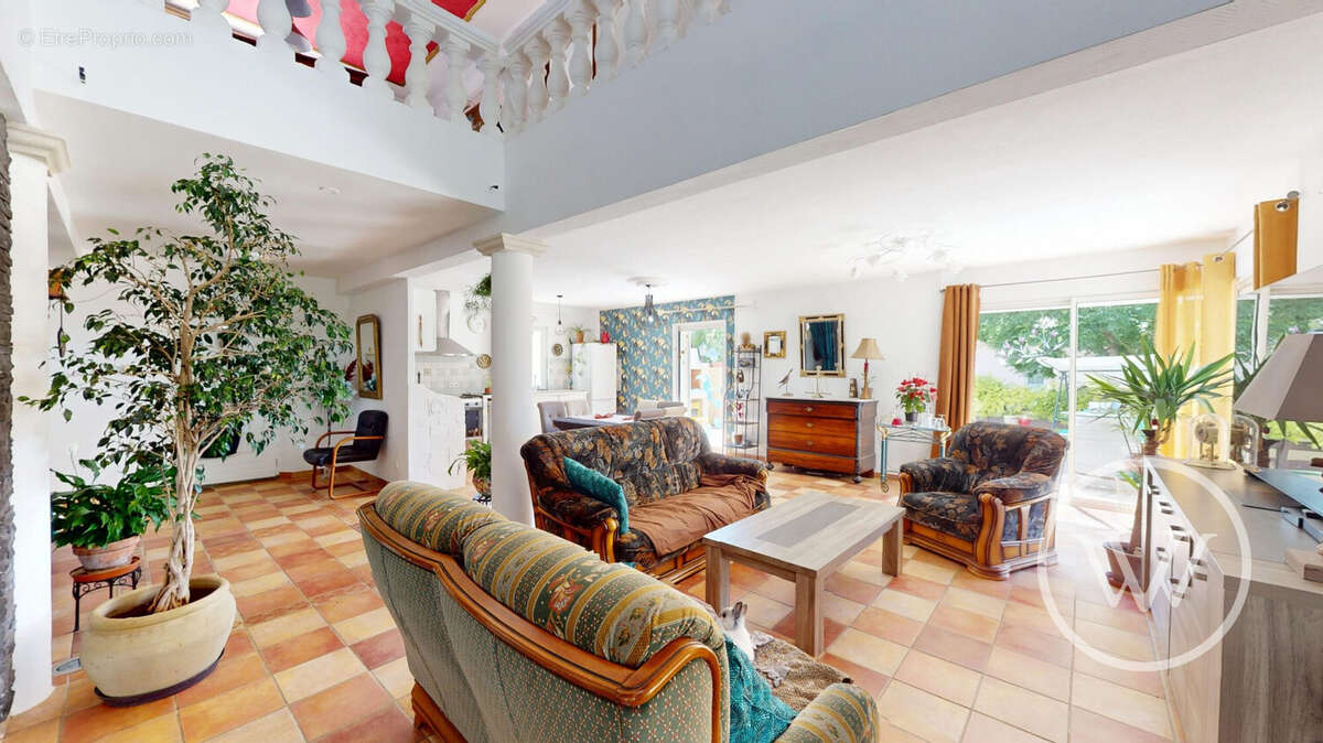 Maison à LIVRON-SUR-DROME