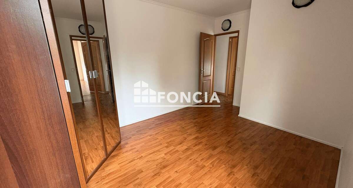 Dans batiment ravale - photo 9