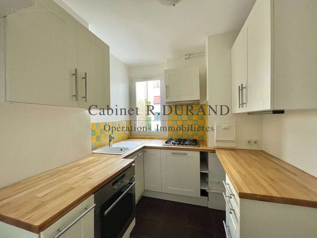 Appartement à LA GARENNE-COLOMBES