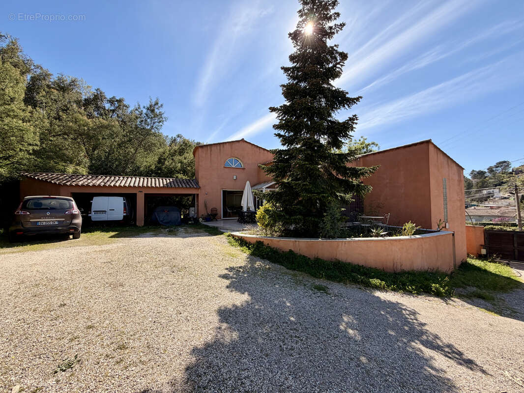 Maison à PIERREFEU-DU-VAR