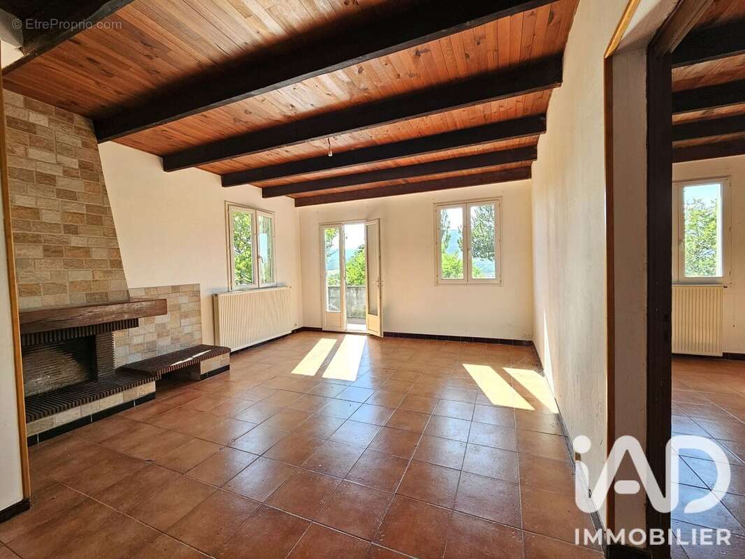 Maison 83 m² à Saint-Vincent-De-Barres  - photo 2