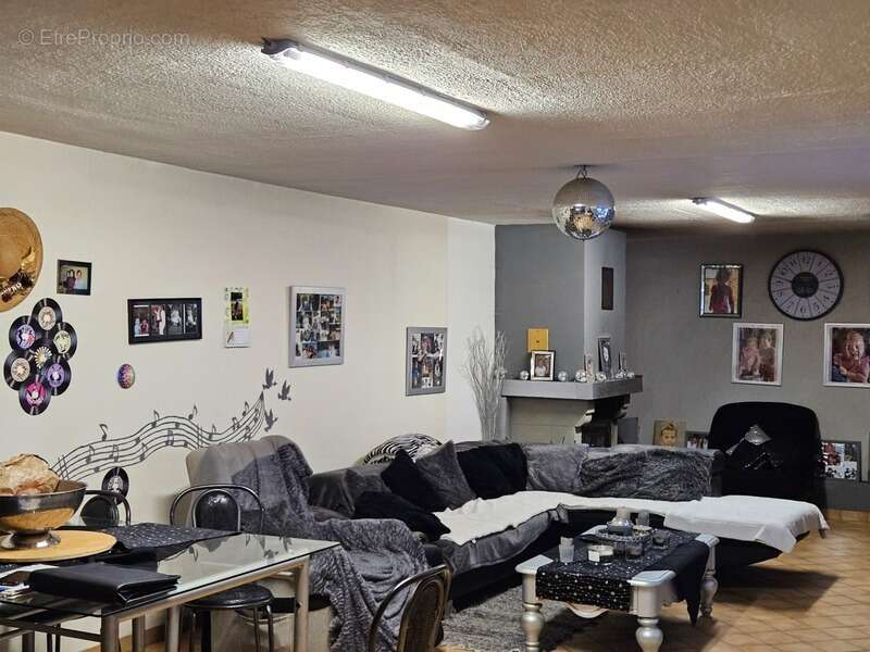 Maison à SAINT-YBARD