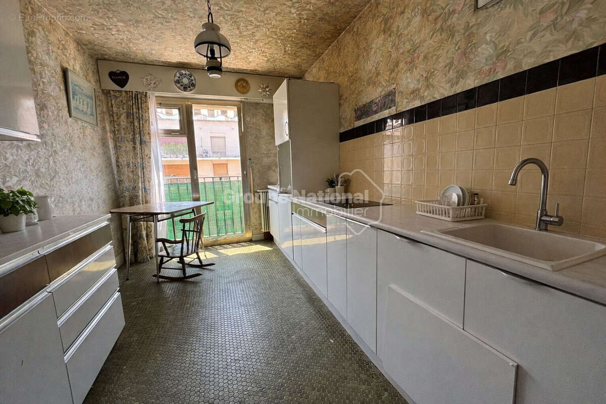 Versailles  MONTREUIL 5 pièce(s) 119.05 m2 SUD/OUEST - photo 6