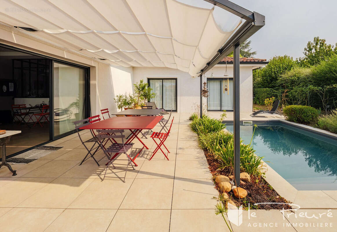 Maison à LESCURE-D&#039;ALBIGEOIS