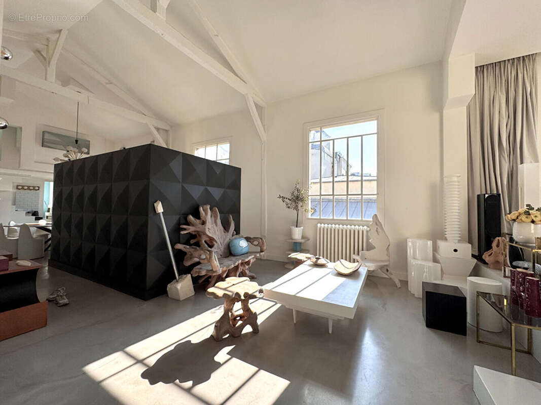 Appartement à PARIS-10E