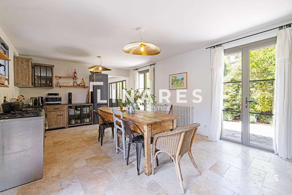LA VICTOIRE - Maison de charme de 137m2 avec piscine - 13126 Vauvenargues/proche Aix en Provence - photo 10