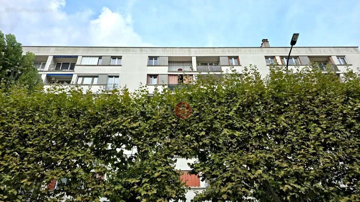 Appartement à LE RAINCY