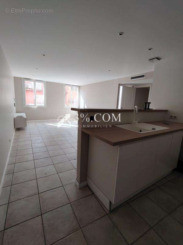 Appartement à COGOLIN