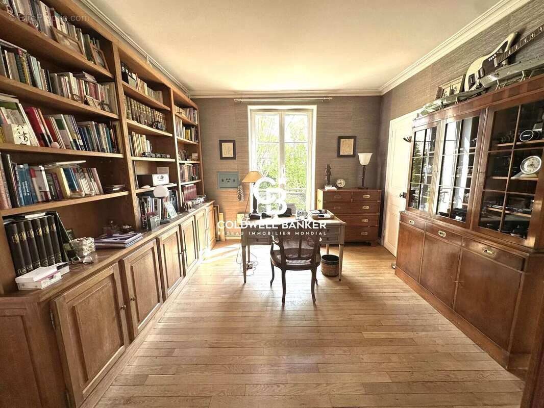 Maison à LE VESINET