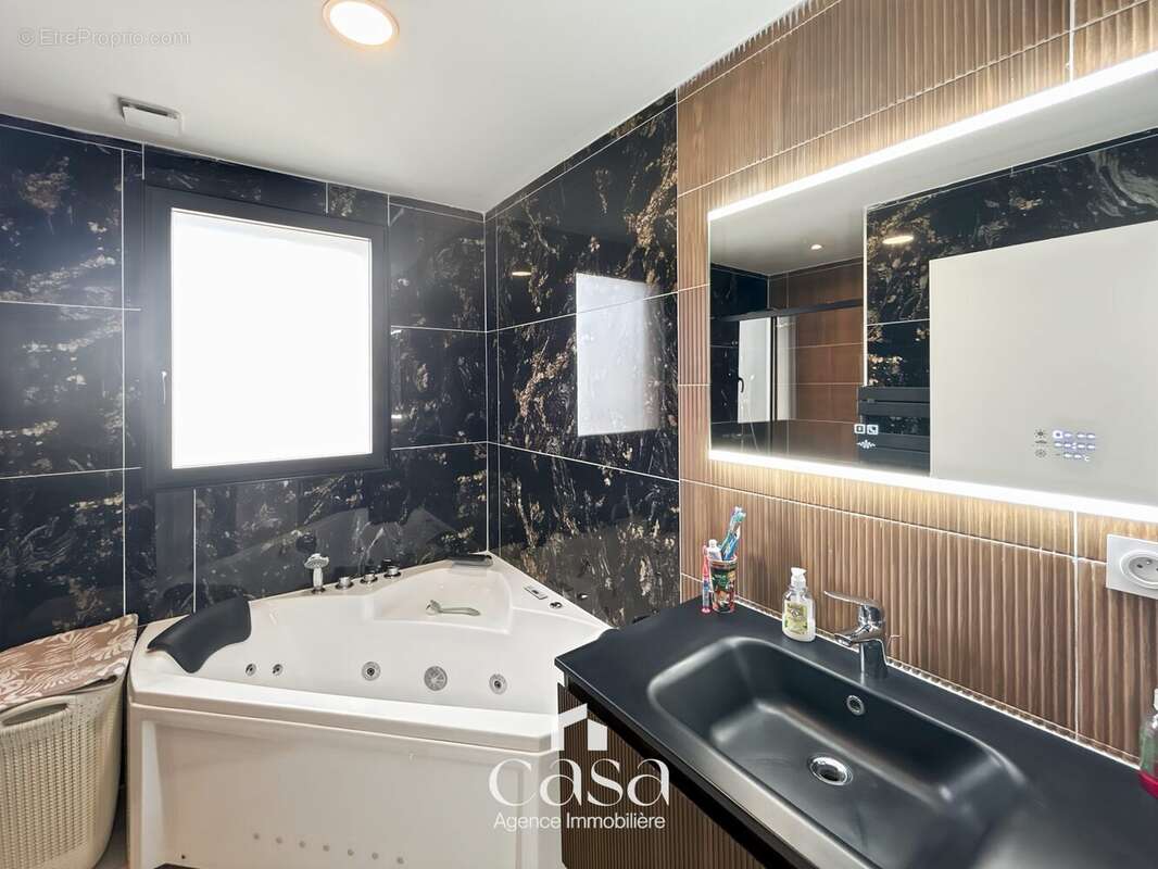 Maison à BARON-SUR-ODON