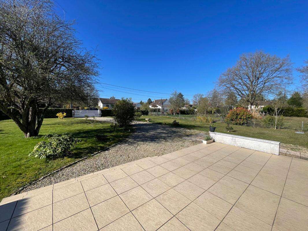 Maison à NOGENT-SUR-VERNISSON