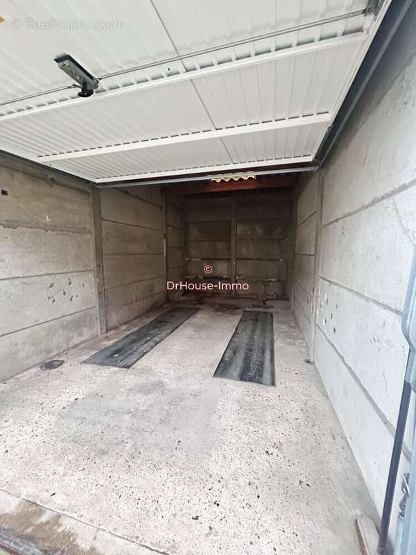 Parking à COUDEKERQUE-BRANCHE