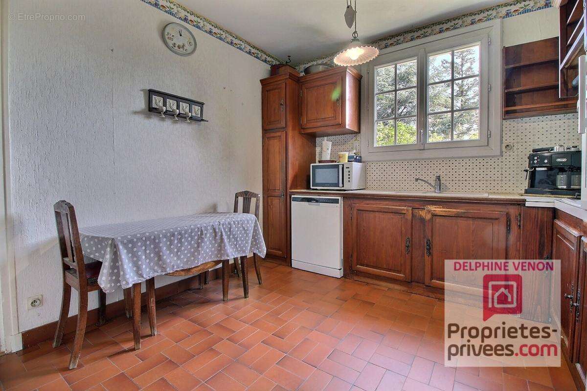 Exclusivité - Maison 5 chambres + bureau sur un terrain de 2438 m² à Saint Martin D Abbat - photo 5