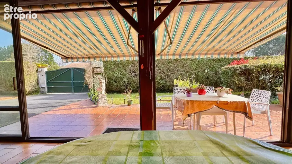 Agréable maison de plain-pied avec studio et garage de 30 m² - photo 2
