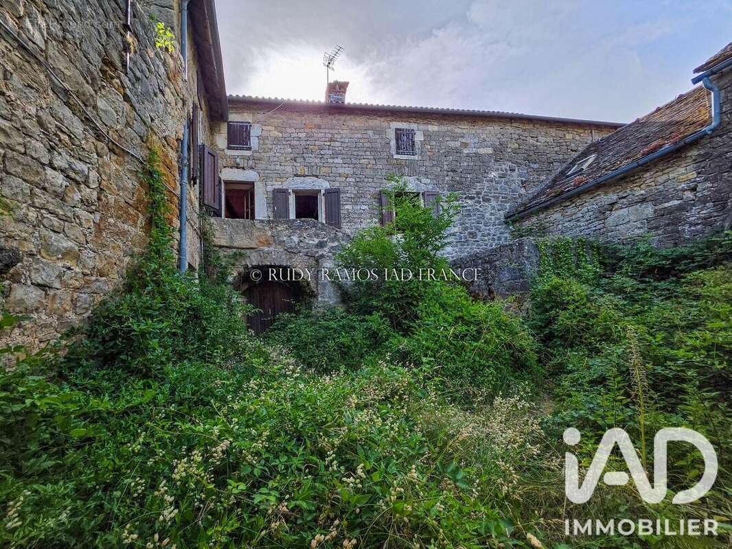 Maison 110 m² à Severac-Le-Chateau  - photo 8