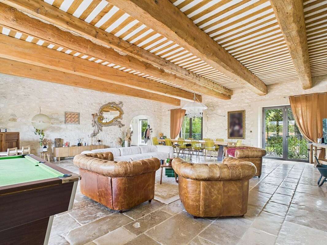 A Vendre : Mas en pierre avec piscine à Molleges - photo 14