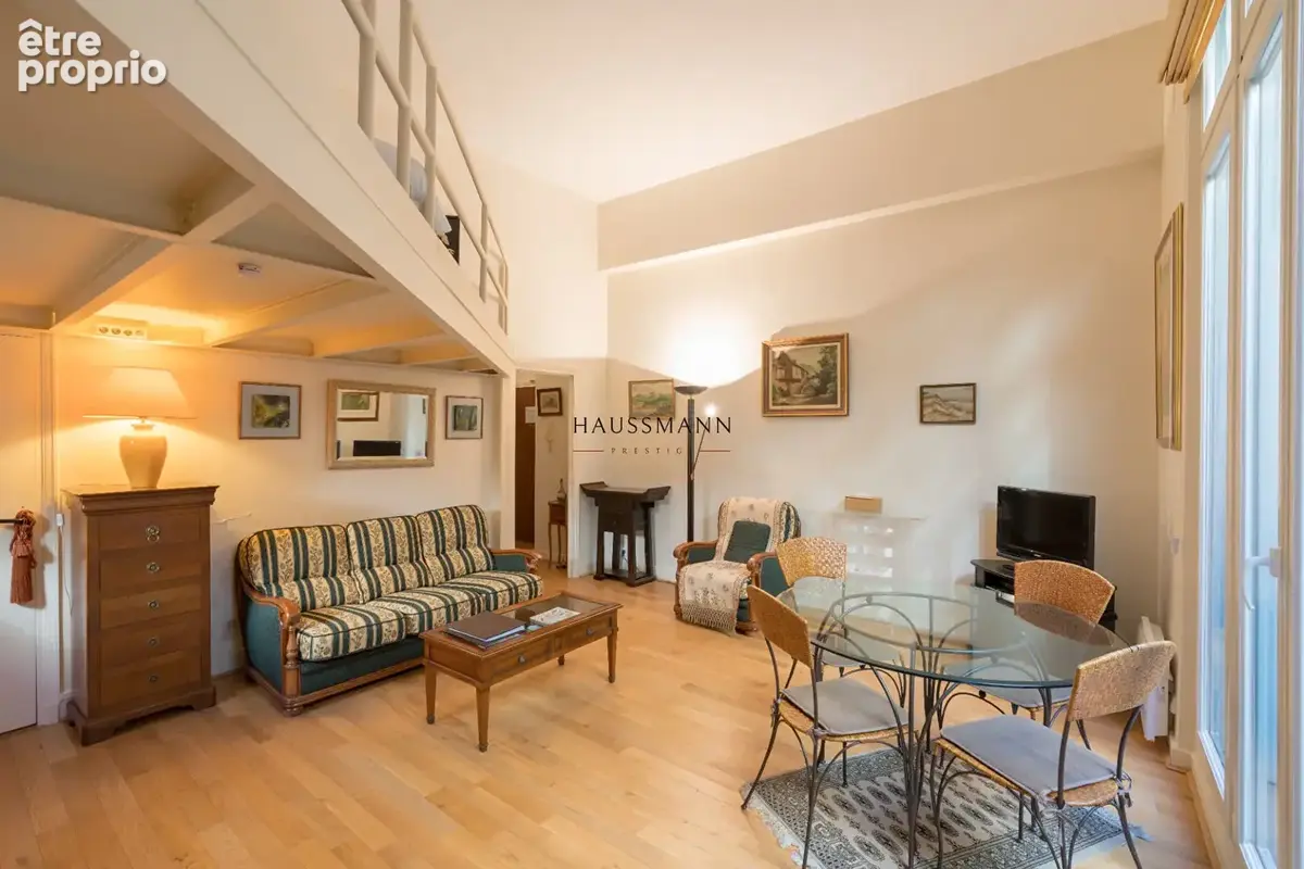Appartement à PARIS-16E