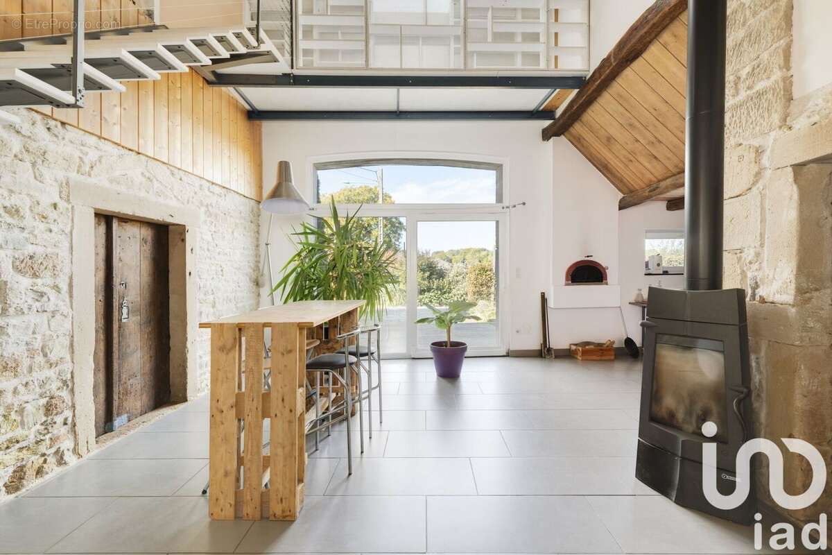 Photo 4 - Maison à DOMMARTIN-AUX-BOIS