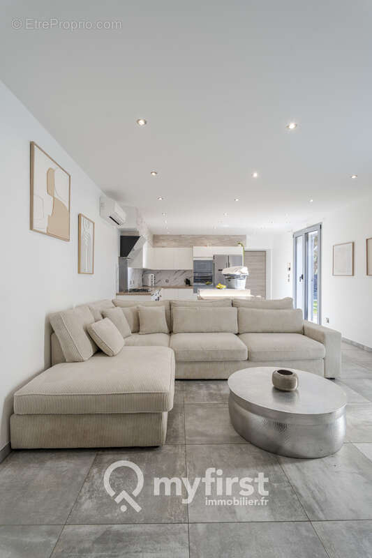 Maison à LA VALETTE-DU-VAR