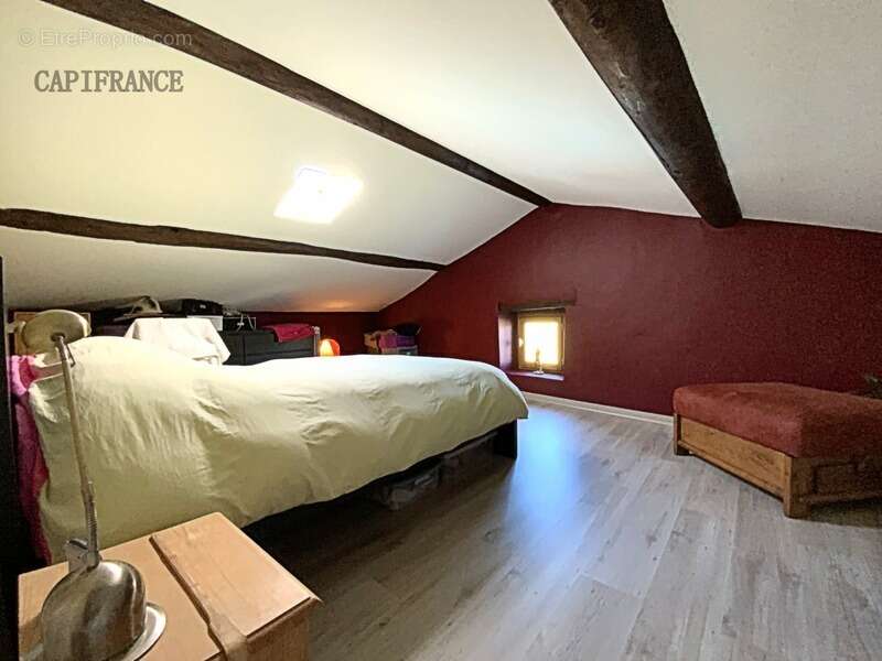 Maison à FORCALQUIER