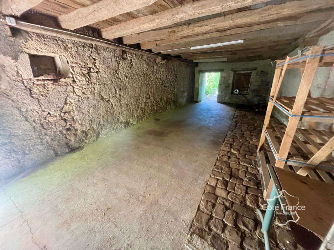 Maison à VARZY