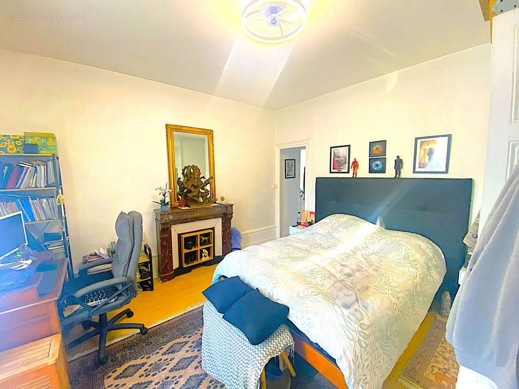 Appartement à NEUVILLE-SUR-SAONE
