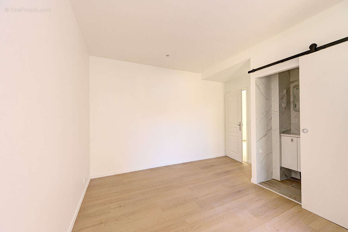 Appartement Versailles 3 pièce(s) 55.27 m2 - photo 7