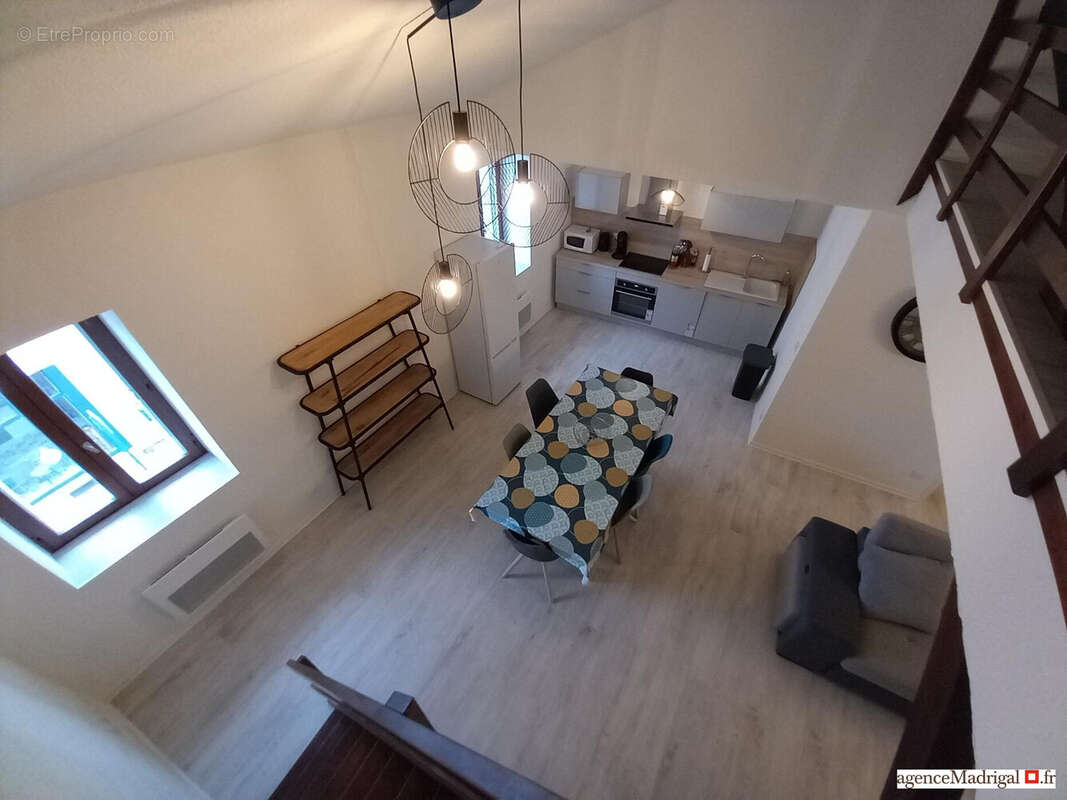 Appartement à RIVES