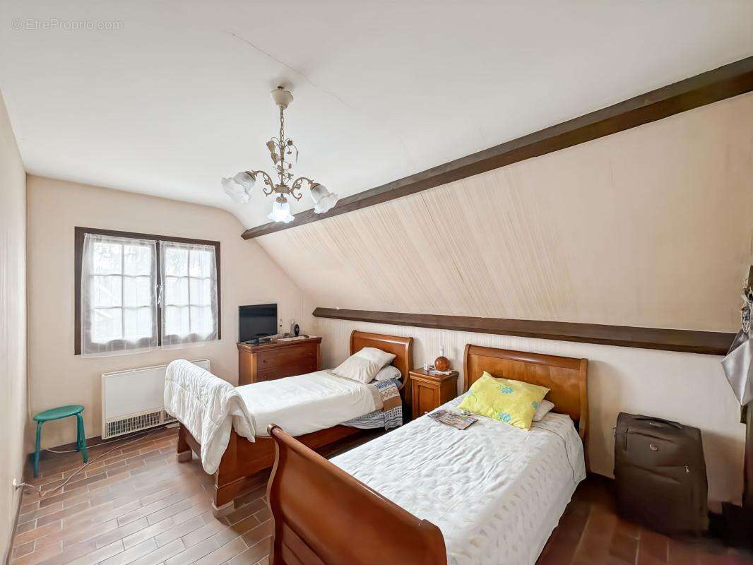 Maison à JOUY-LE-POTIER