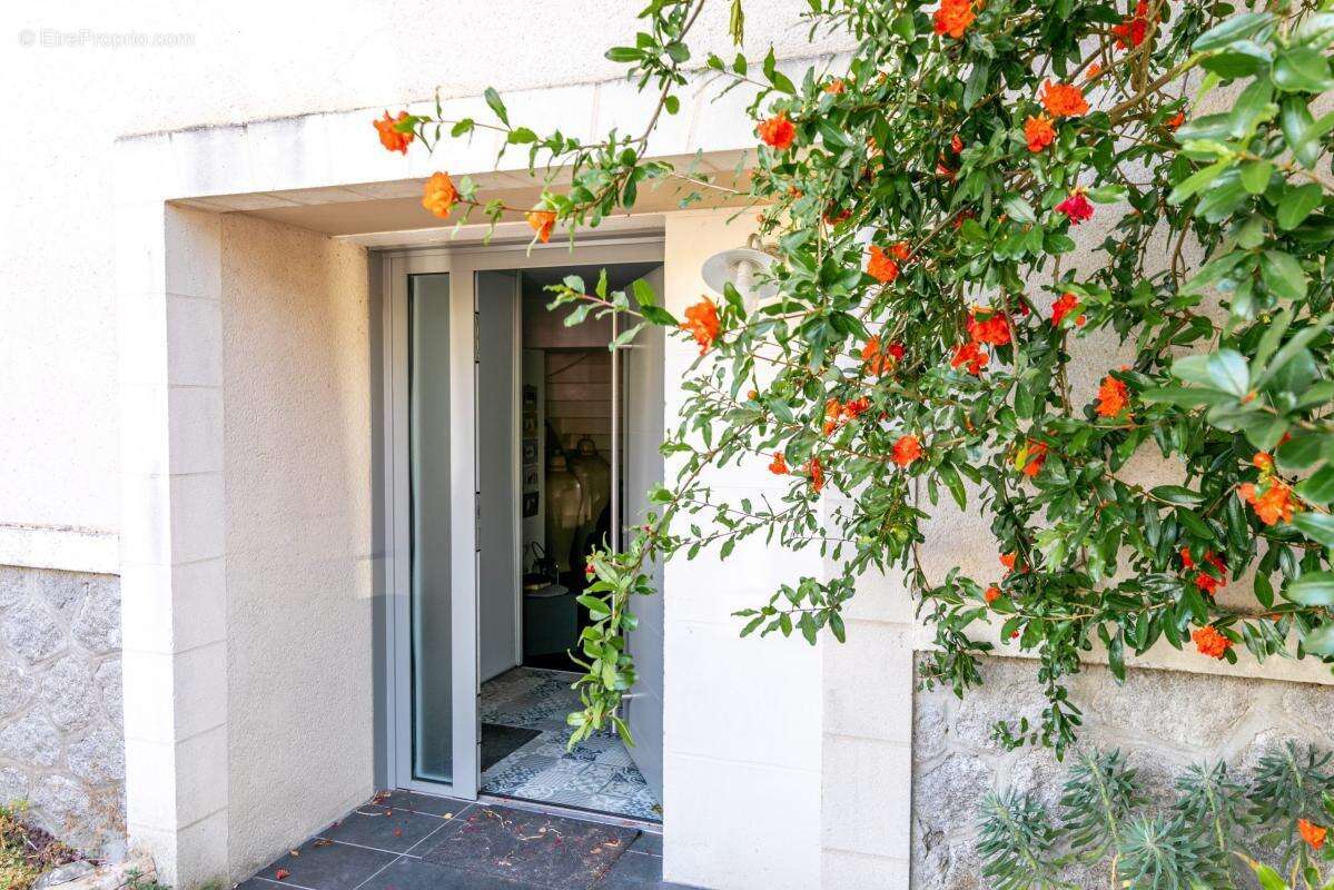 Maison à SAINT-SEBASTIEN-SUR-LOIRE