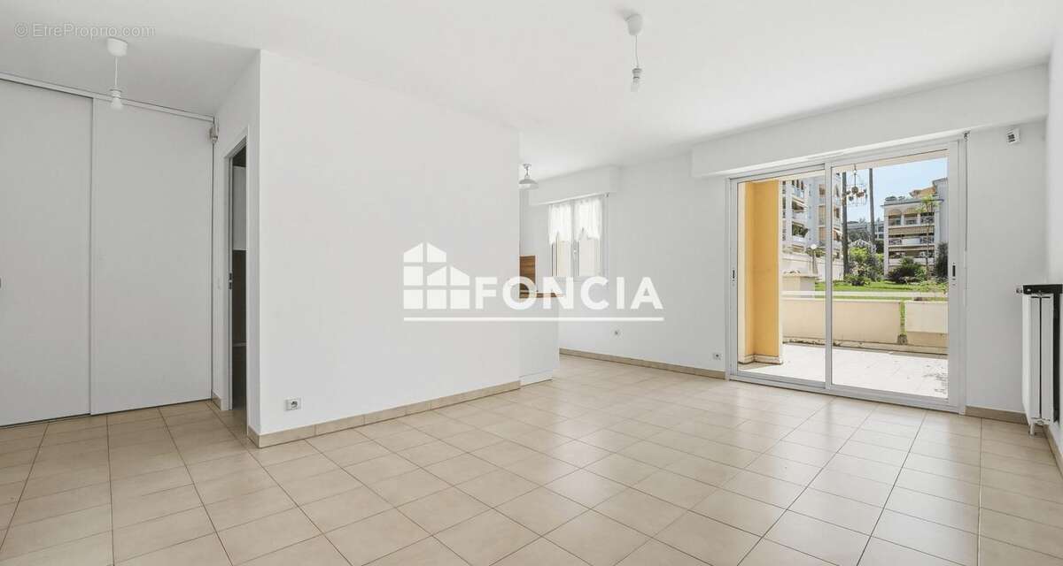 Cannet aubarede/la palestre t1 immeuble recent de 30m2+terrasse+27m2+parking avec piscine - photo 6