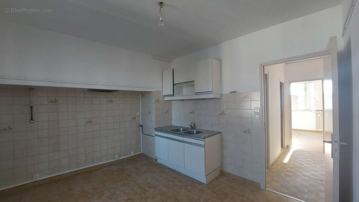 Appartement à vendre 4 pièces AVIGNON (84) - photo 3