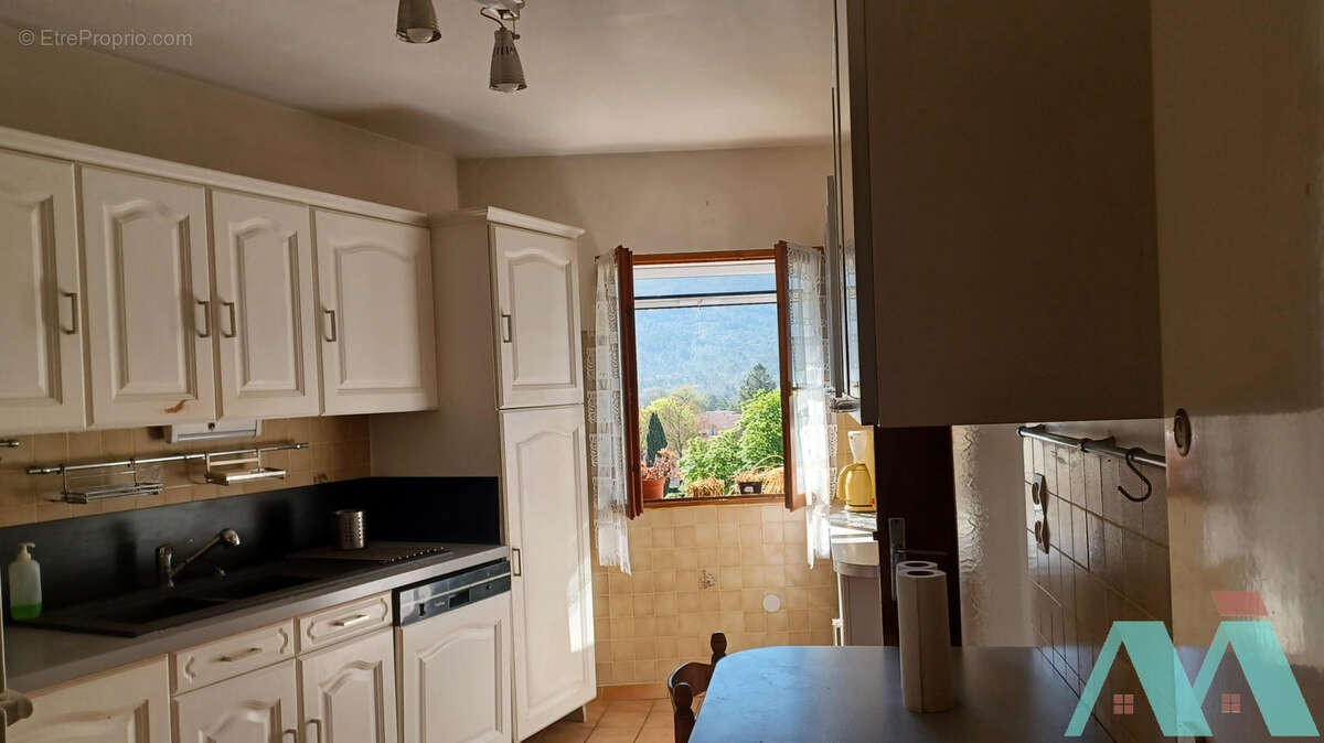 Appartement à SIGNES