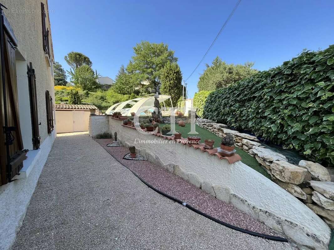 Maison à VAISON-LA-ROMAINE