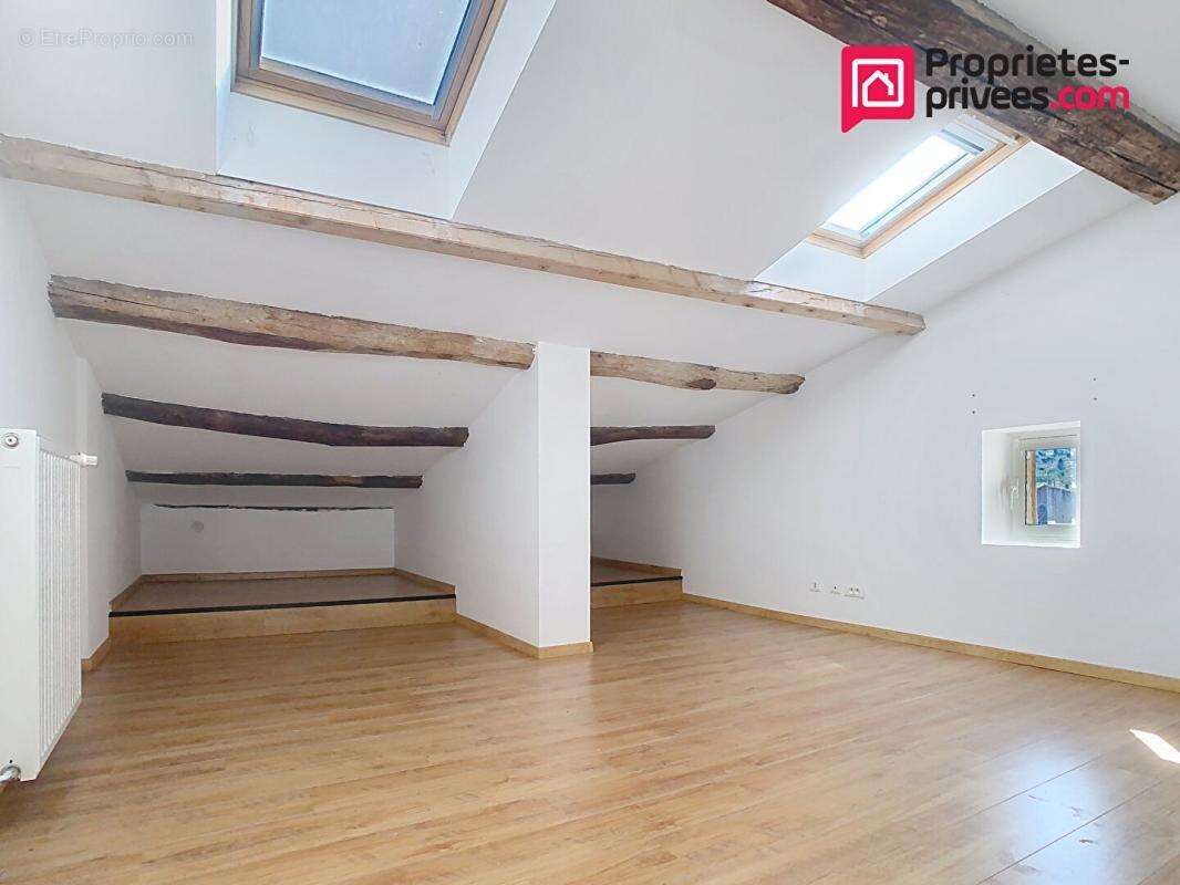 Appartement à GANGES