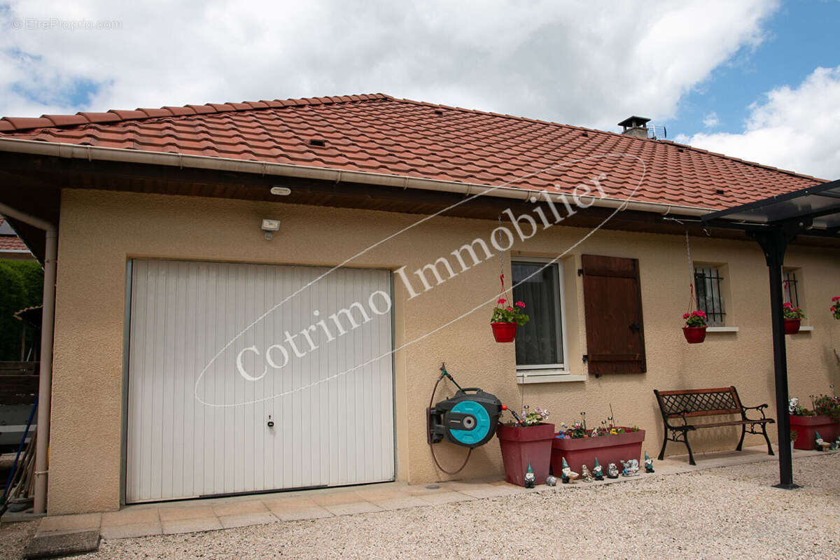 Maison à LE PONT-DE-BEAUVOISIN