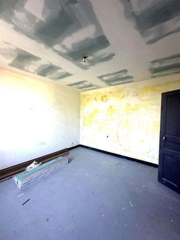 Maison à SAINT-LAURENT-EN-GATINES