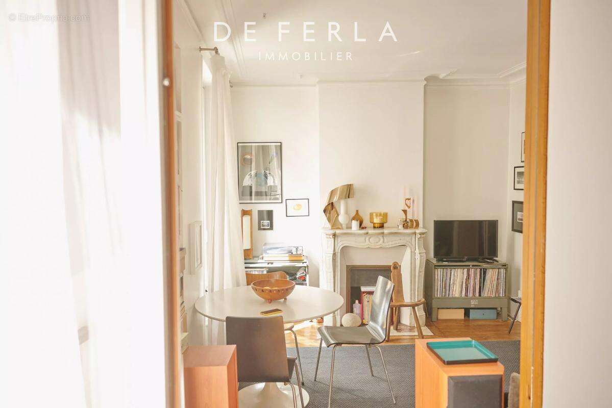 Appartement à PARIS-14E