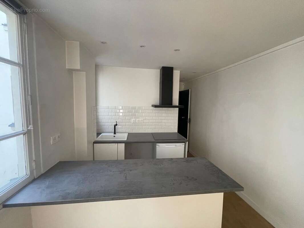 Appartement à PARIS-3E